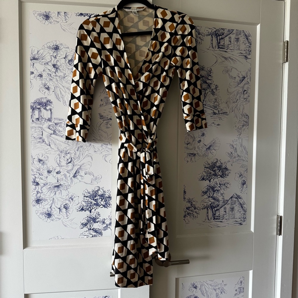 Diane Von Furstenberg Silk Geometric Patterned Wrap Dress